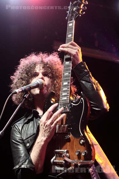 WOLFMOTHER - 2009-10-14 - PARIS - Trabendo - 